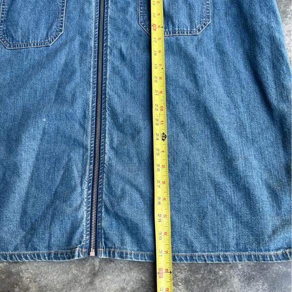 Levi's Classic Blue Denim Shirt - Picture 3 of 5
